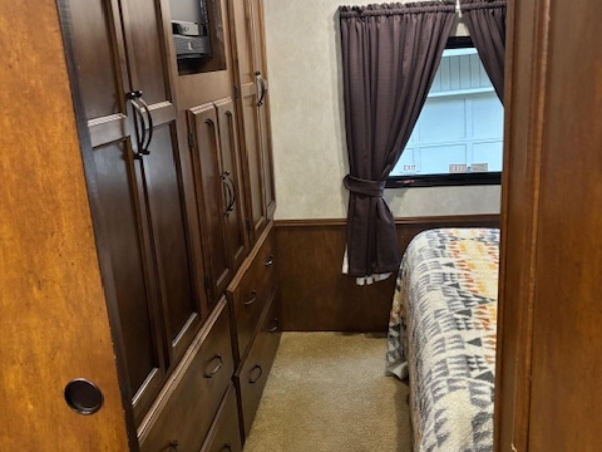 2012 COACHMEN MIRADA 29DS