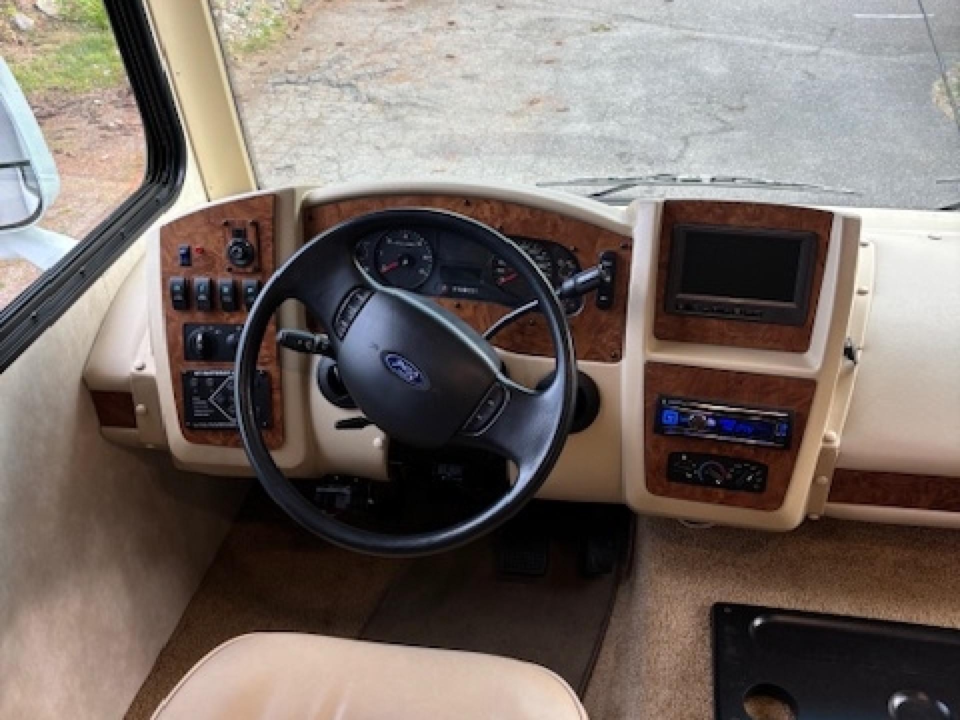 2012 COACHMEN MIRADA 29DS