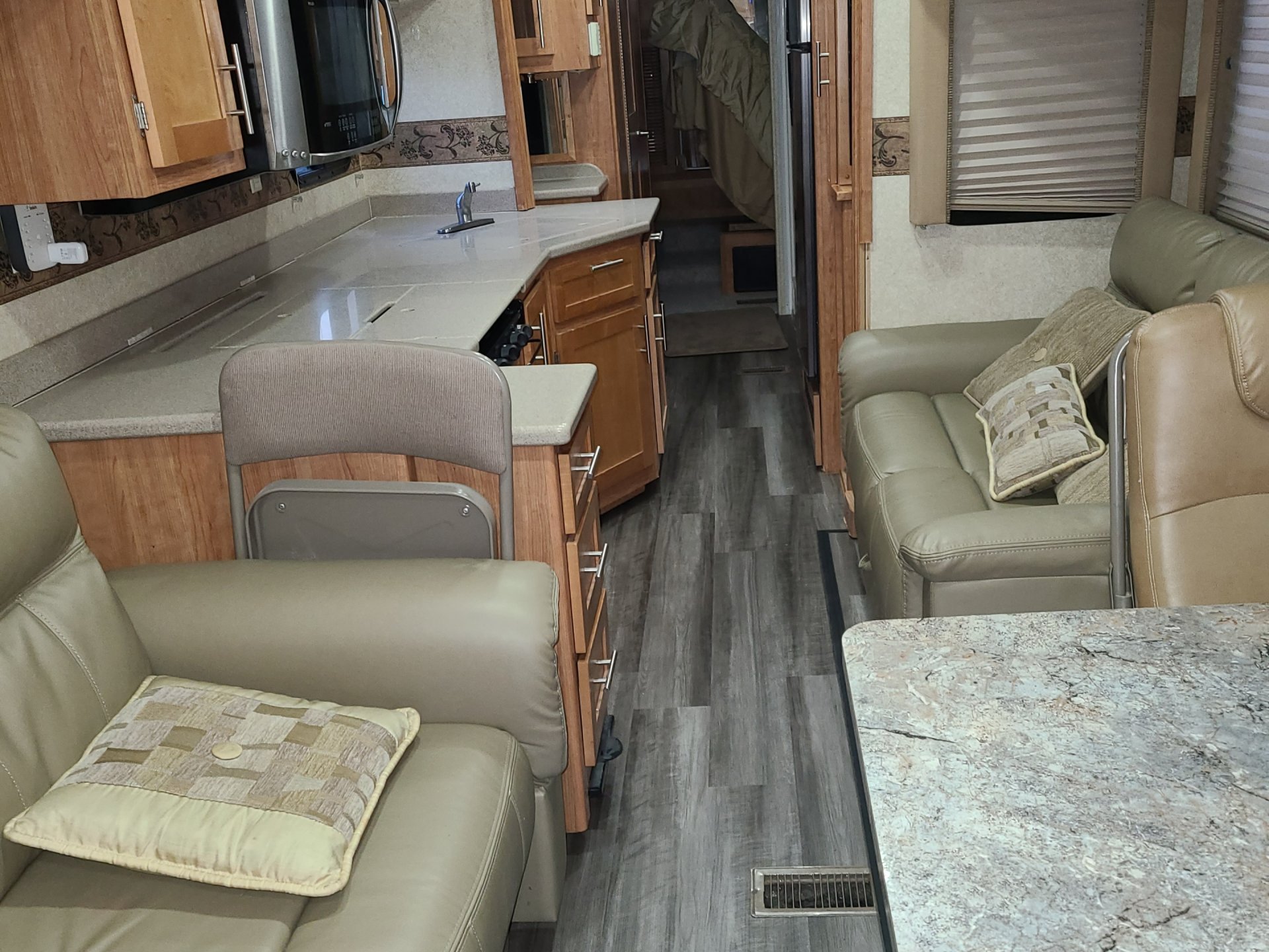 2011 FOREST RIVER BERKSHIRE 360QS