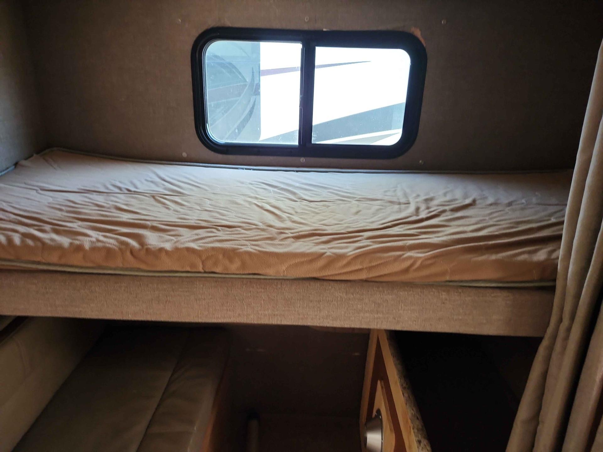 2018 THOR MOTOR COACH CHATEAU 30D
