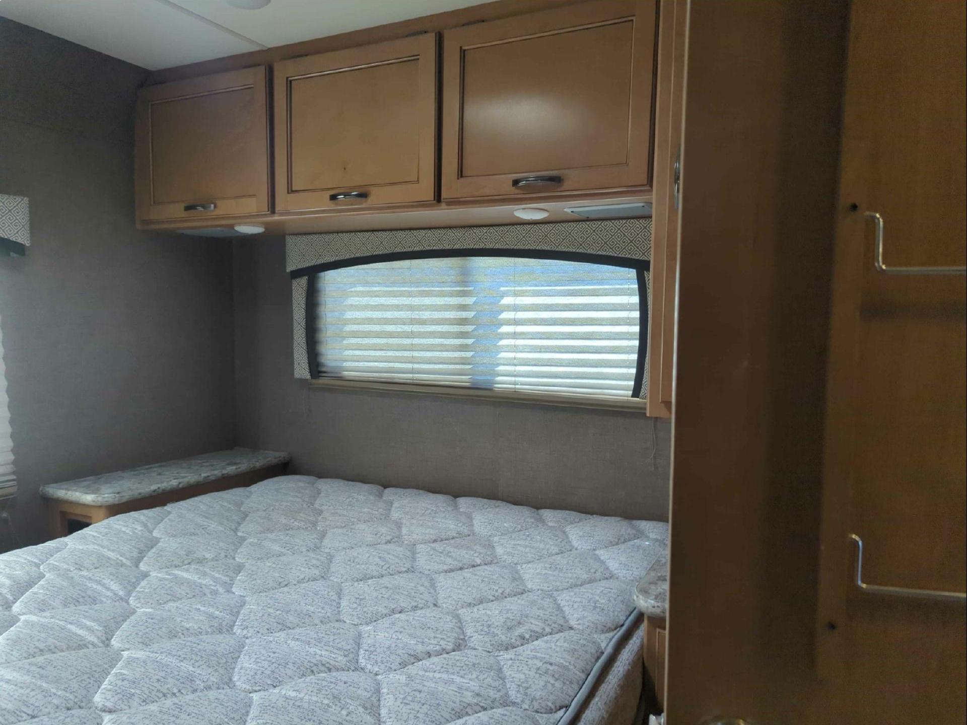 2018 THOR MOTOR COACH CHATEAU 30D