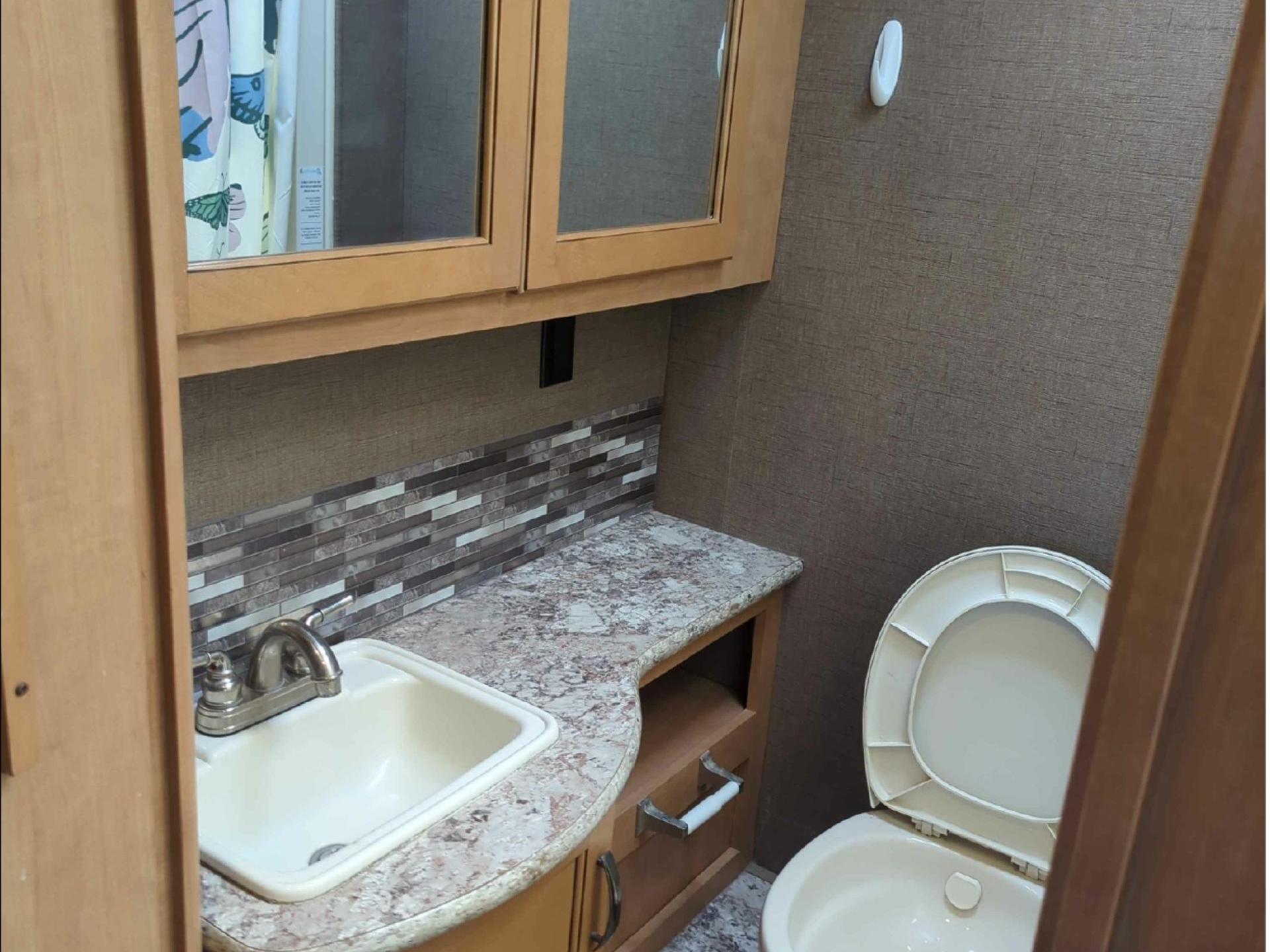 2018 THOR MOTOR COACH CHATEAU 30D