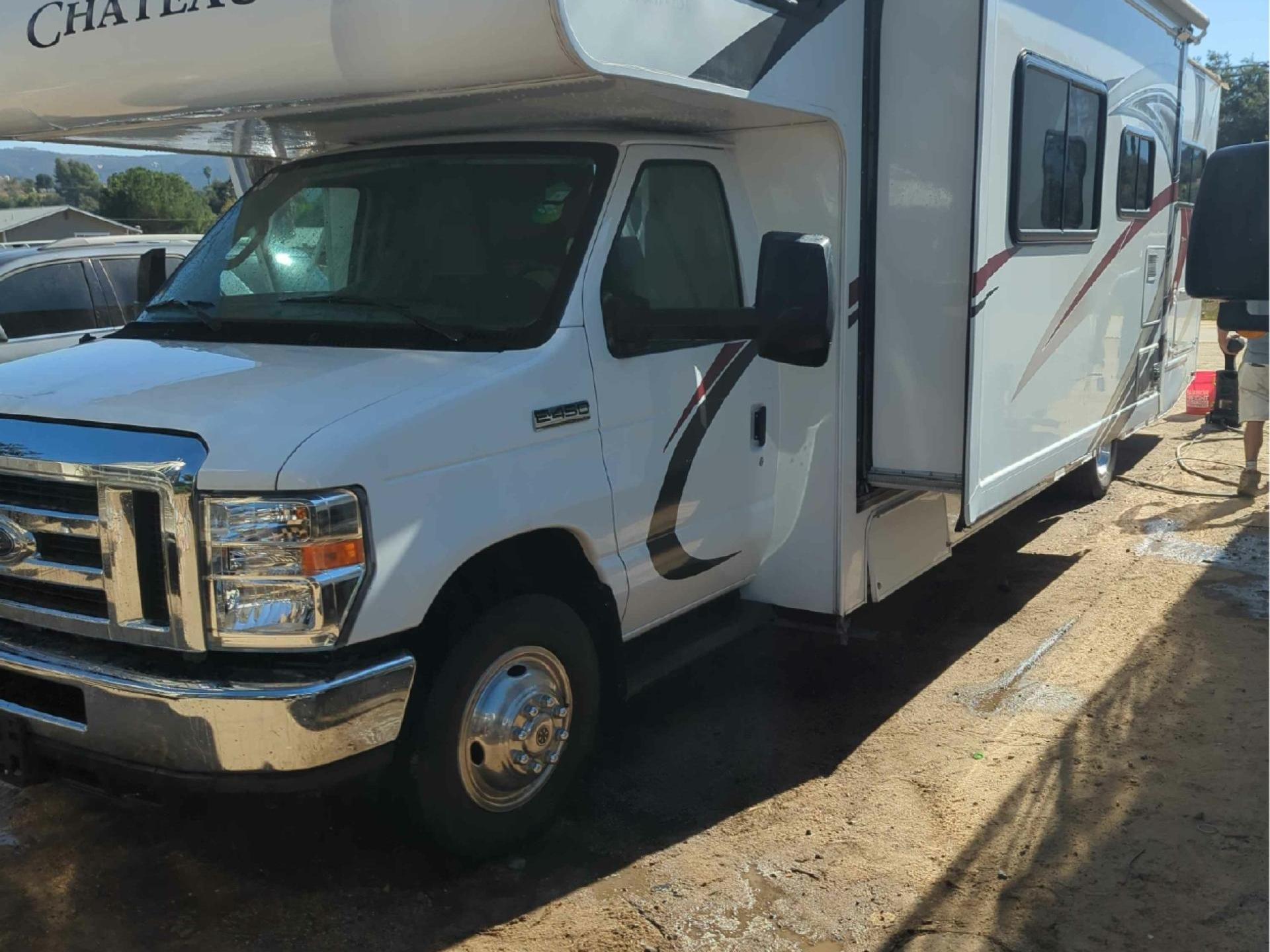 2018 THOR MOTOR COACH CHATEAU 30D