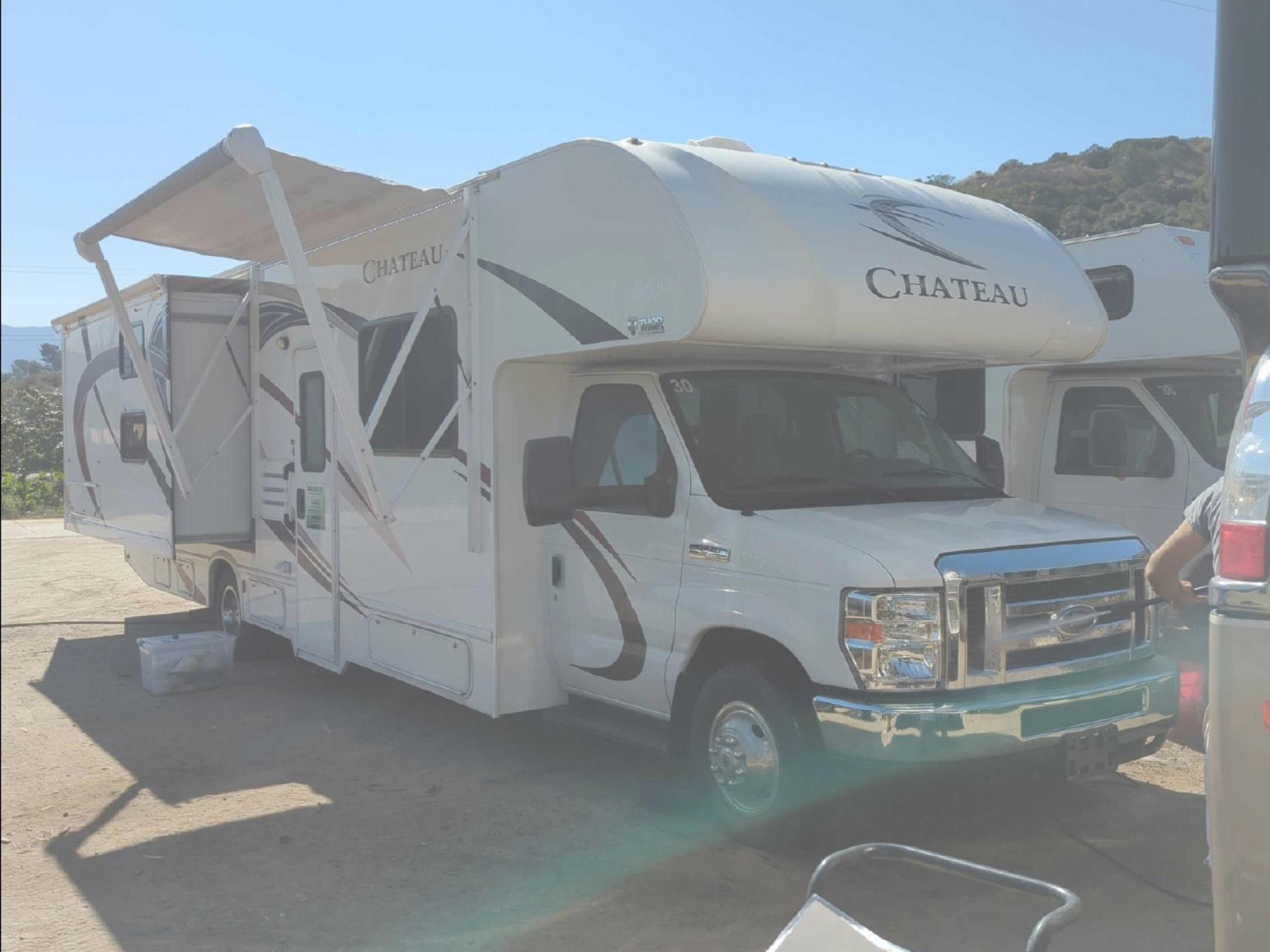 2018 THOR MOTOR COACH CHATEAU 30D