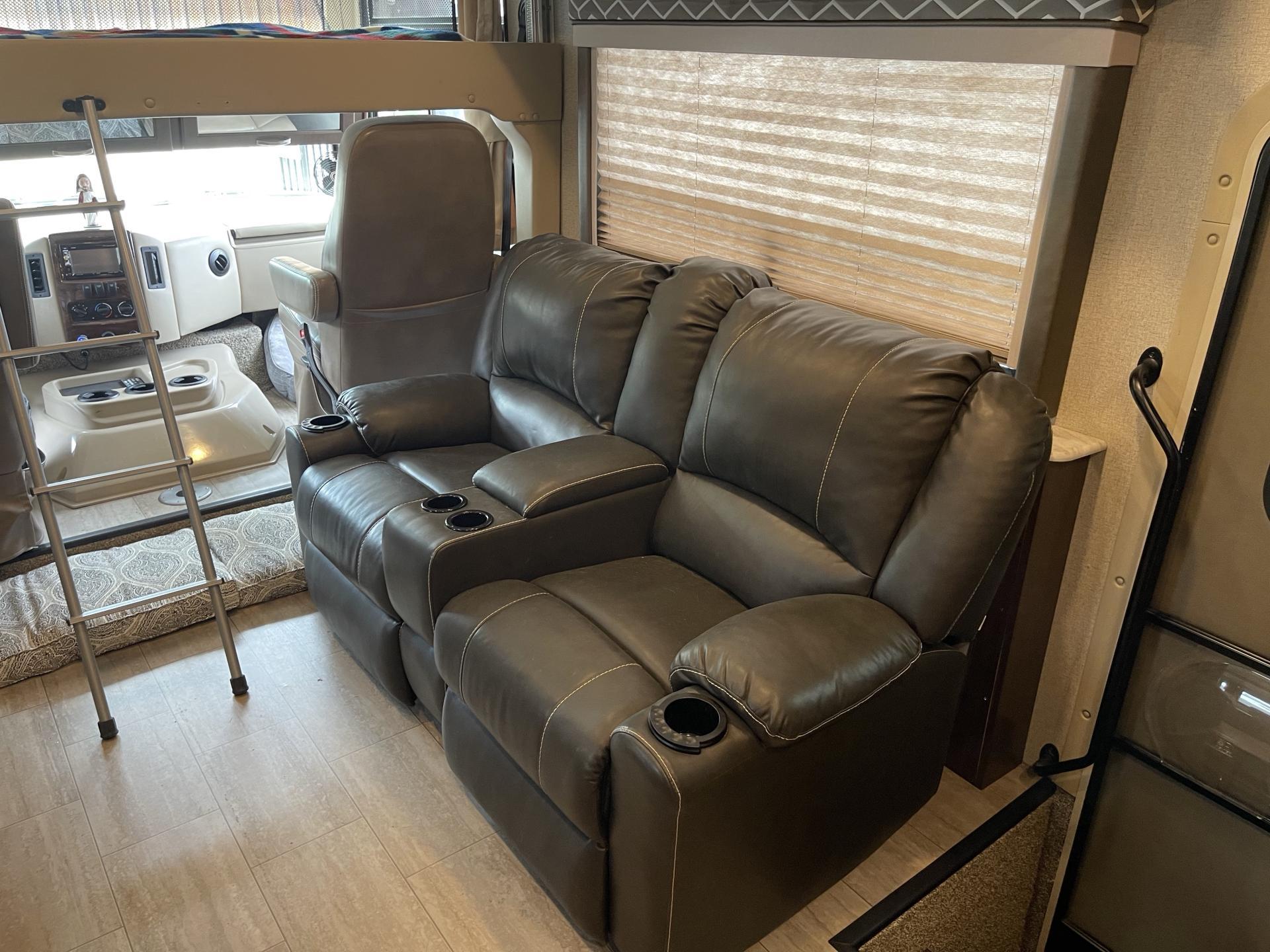 2020 THOR MOTOR COACH FREEDOM TRAVELER A30