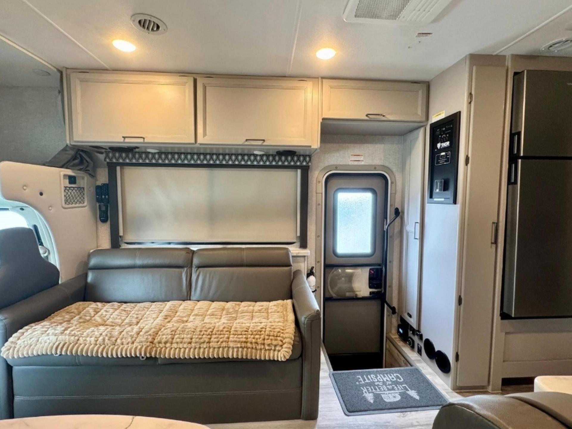 2023 THOR MOTOR COACH GENEVA 31VA