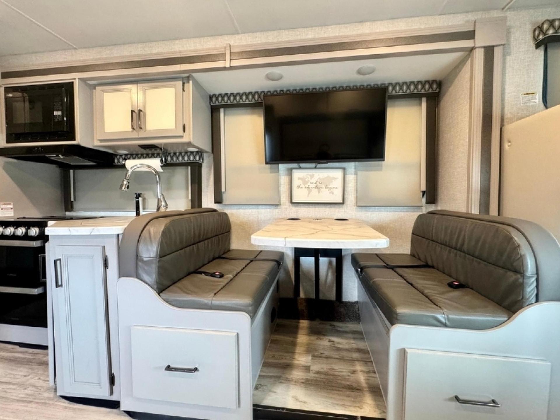 2023 THOR MOTOR COACH GENEVA 31VA