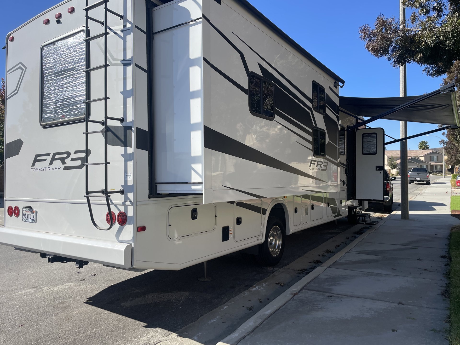 2021 FOREST RIVER FR3 32DS