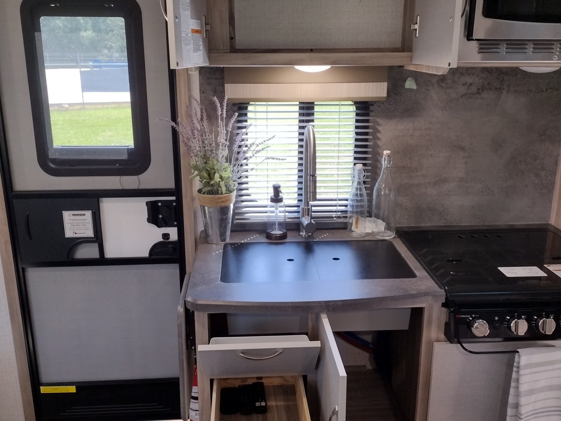 2022 WINNEBAGO MICRO MINNIE 2108DS Good Sam RV Rentals