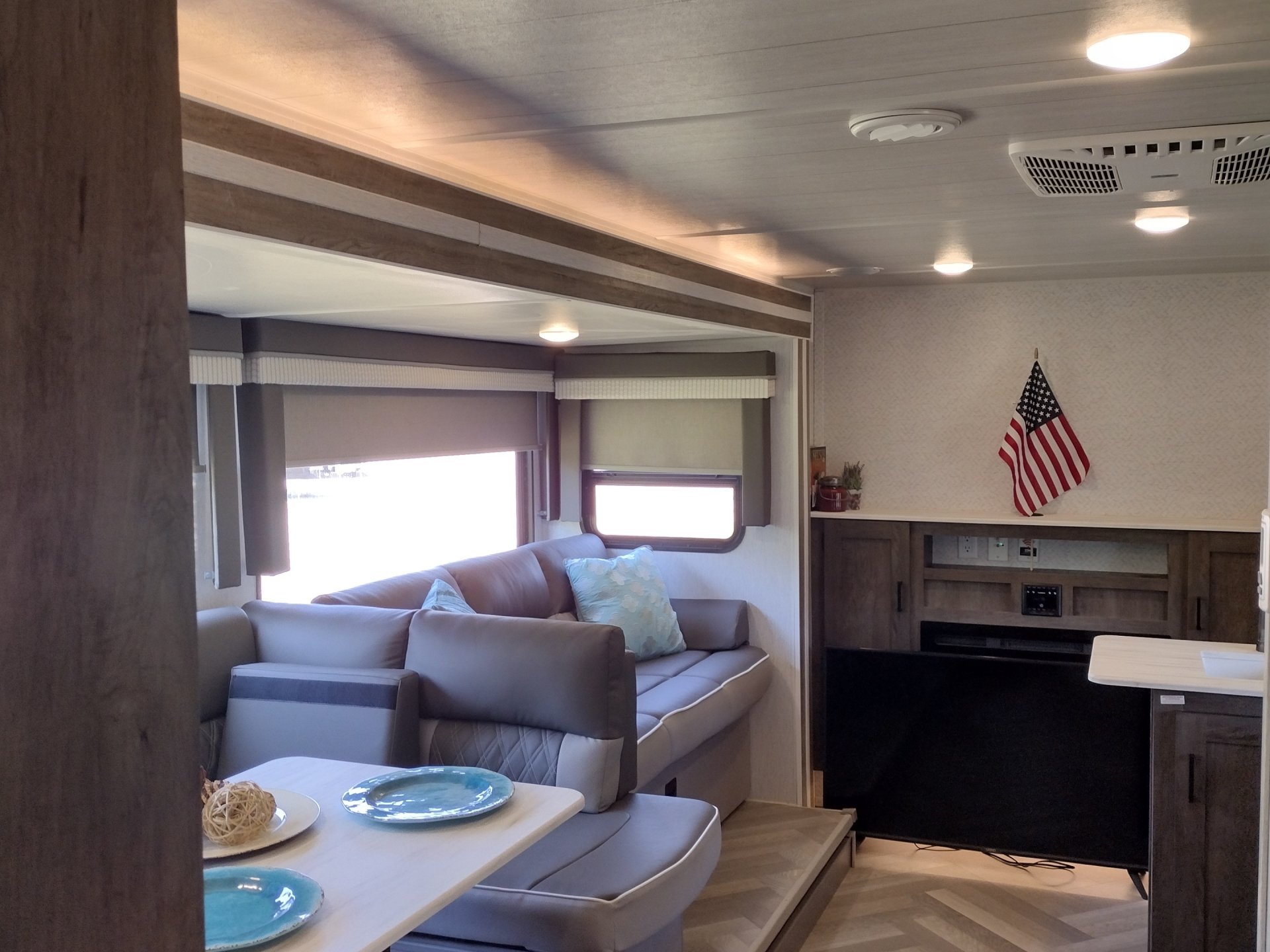 2022 FOREST RIVER WILDWOOD XLITE 28VBXL Good Sam RV Rentals