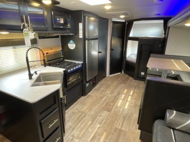 2021 FOREST RIVER CHEROKEE GREY WOLF 26DBH