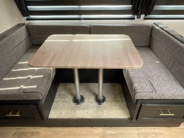 2021 FOREST RIVER CHEROKEE GREY WOLF 26DBH