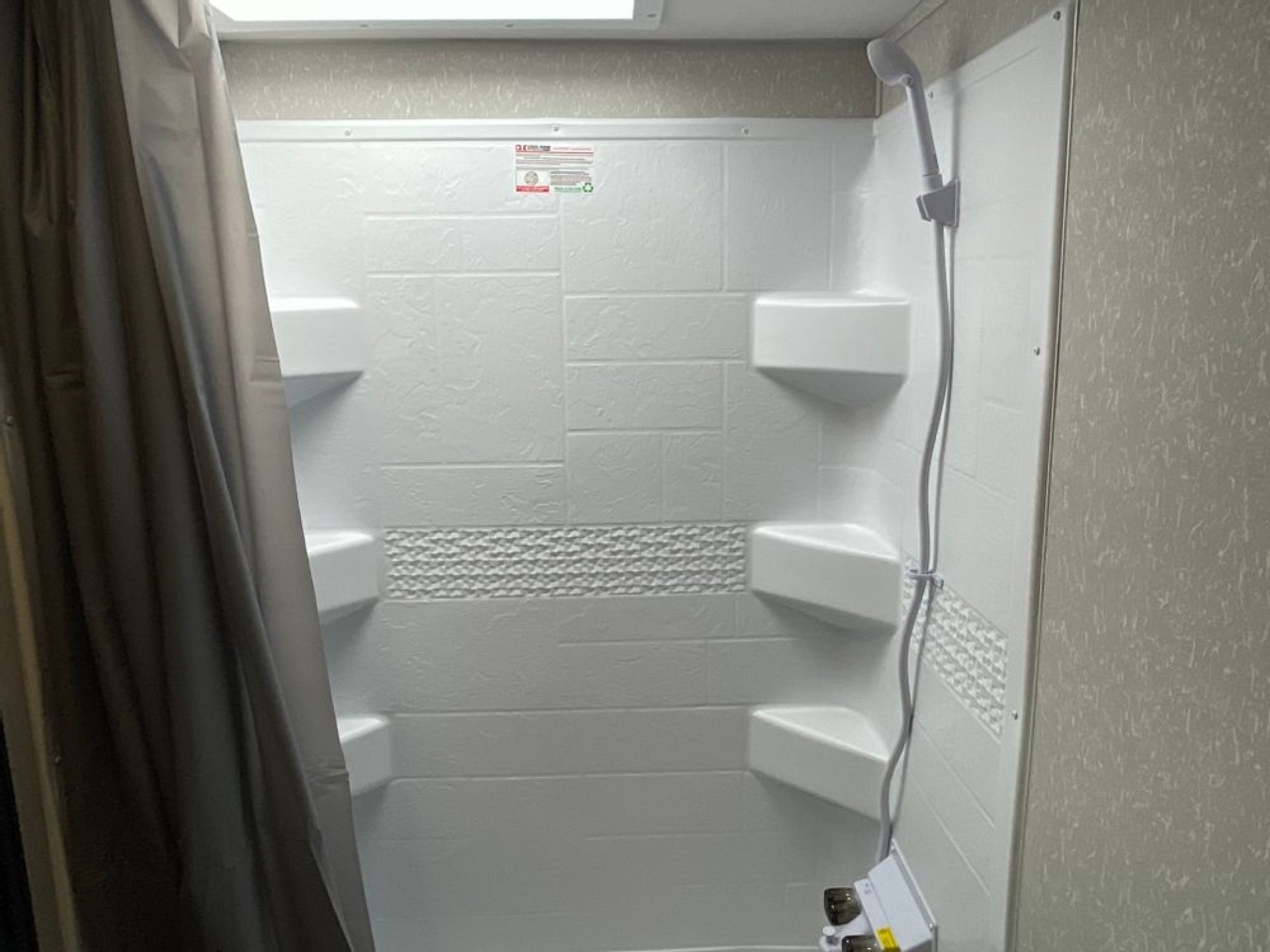 2021 FOREST RIVER CHEROKEE GREY WOLF 26DBH