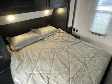 2021 FOREST RIVER CHEROKEE GREY WOLF 26DBH