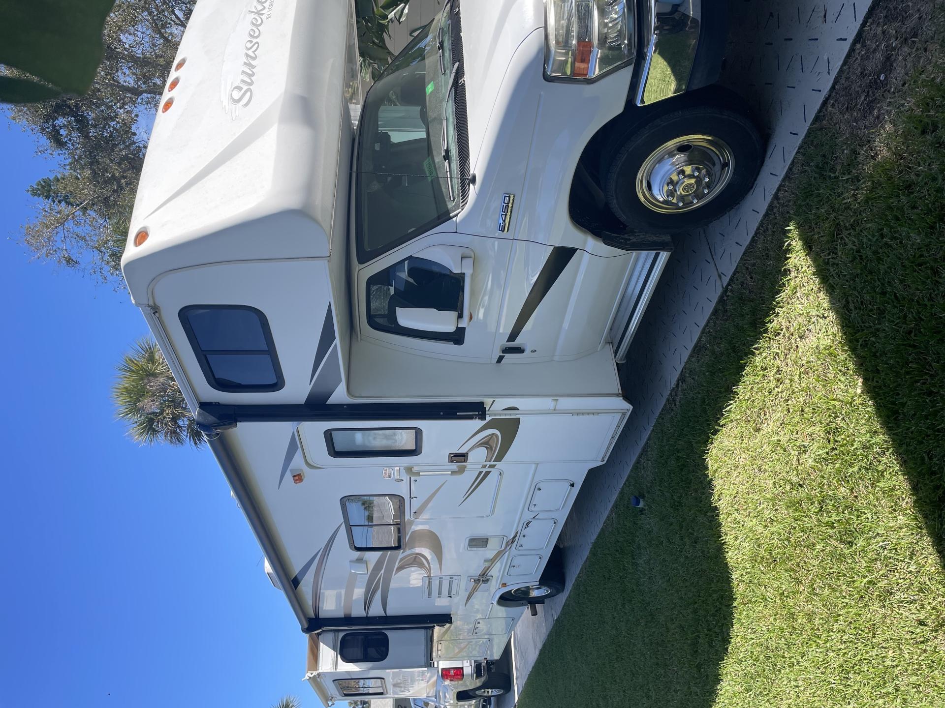 2013 FOREST RIVER SUNSEEKER 3010DS