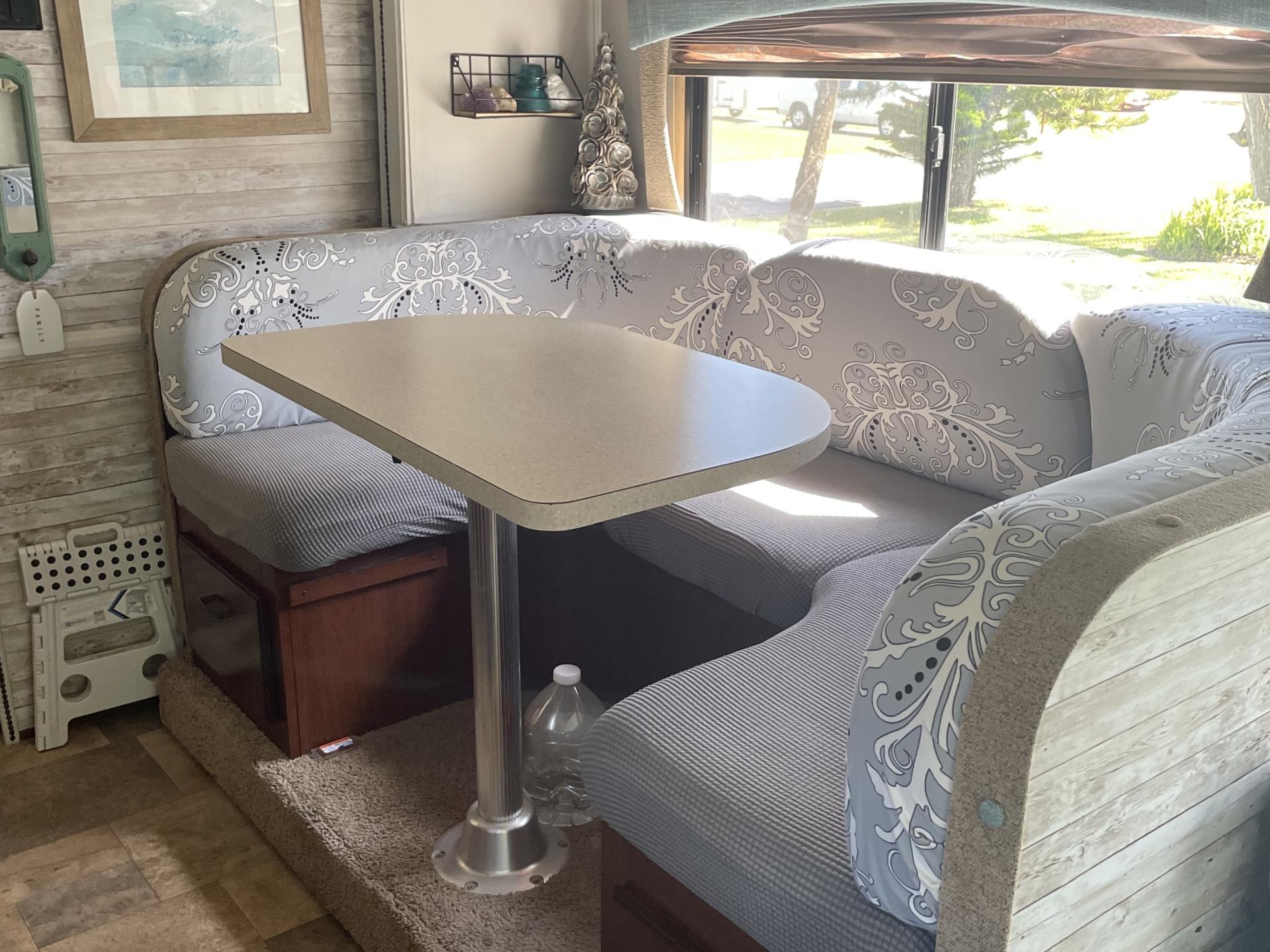2013 FOREST RIVER SUNSEEKER 3010DS