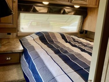 2016 FOREST RIVER ROCKWOOD SIGNATURE ULTRA LITE 8312SS