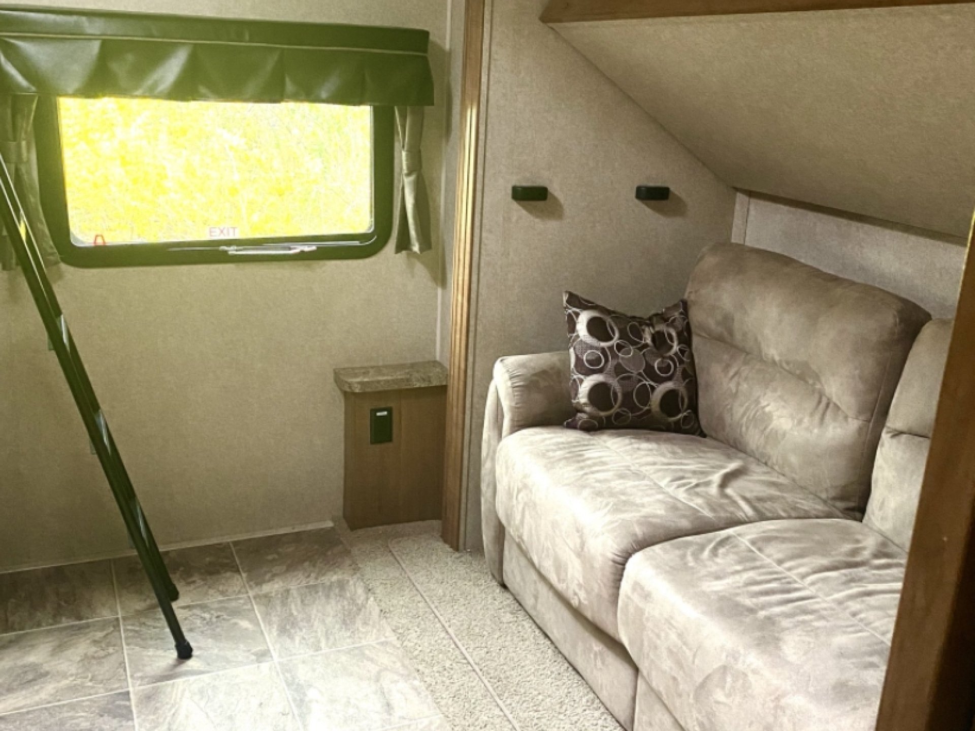2016 FOREST RIVER ROCKWOOD SIGNATURE ULTRA LITE 8312SS
