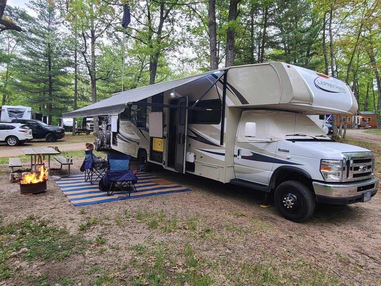 2015 COACHMEN LEPRECHAN 31