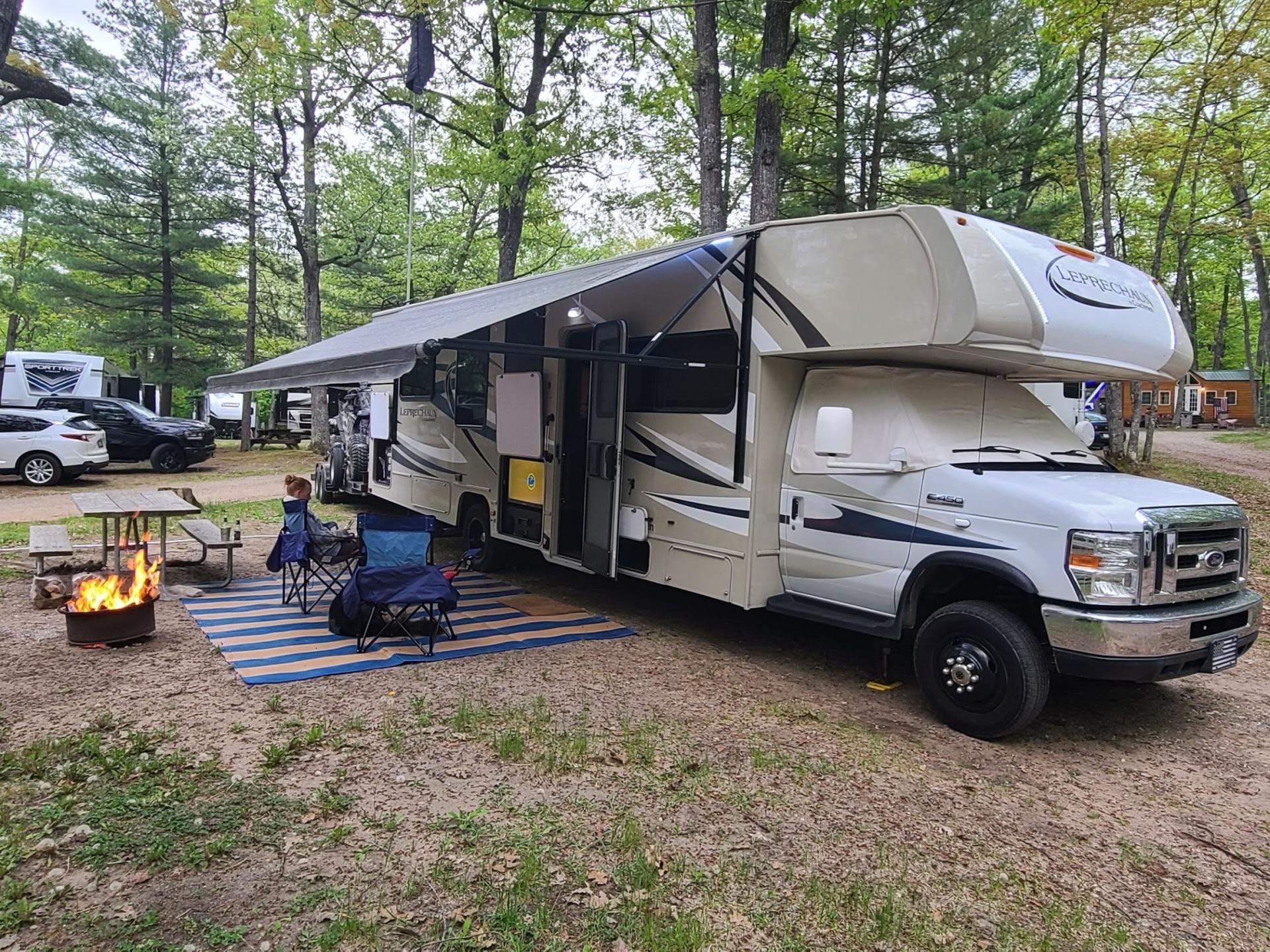 2015 COACHMEN LEPRECHAN 31