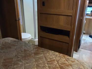 2015 COACHMEN LEPRECHAN 31