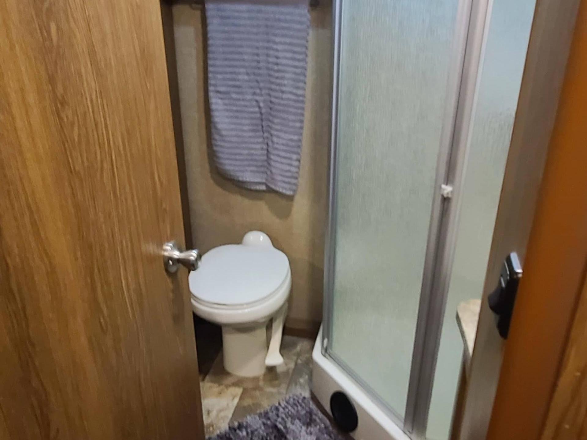 2015 COACHMEN LEPRECHAN 31