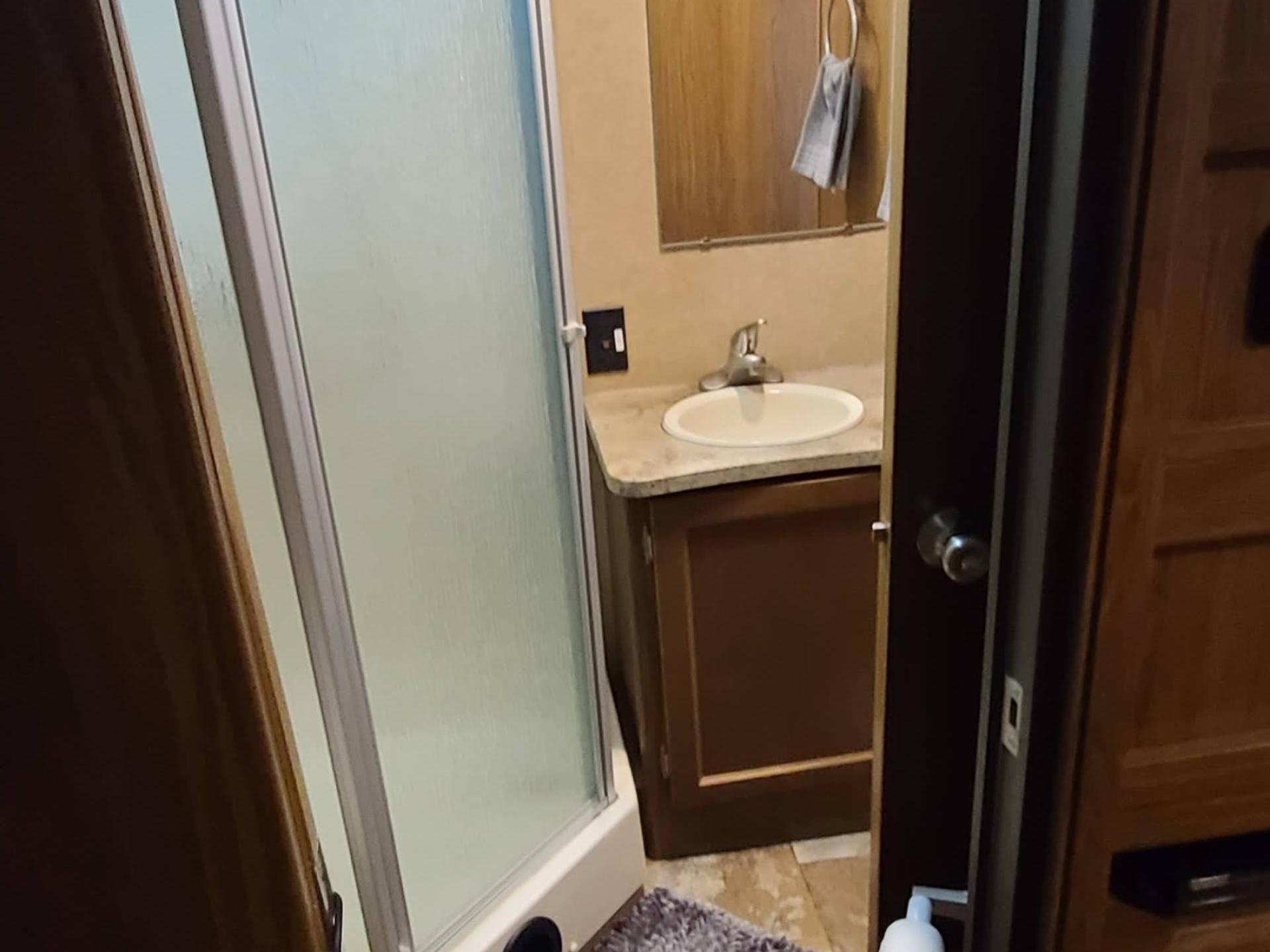 2015 COACHMEN LEPRECHAN 31