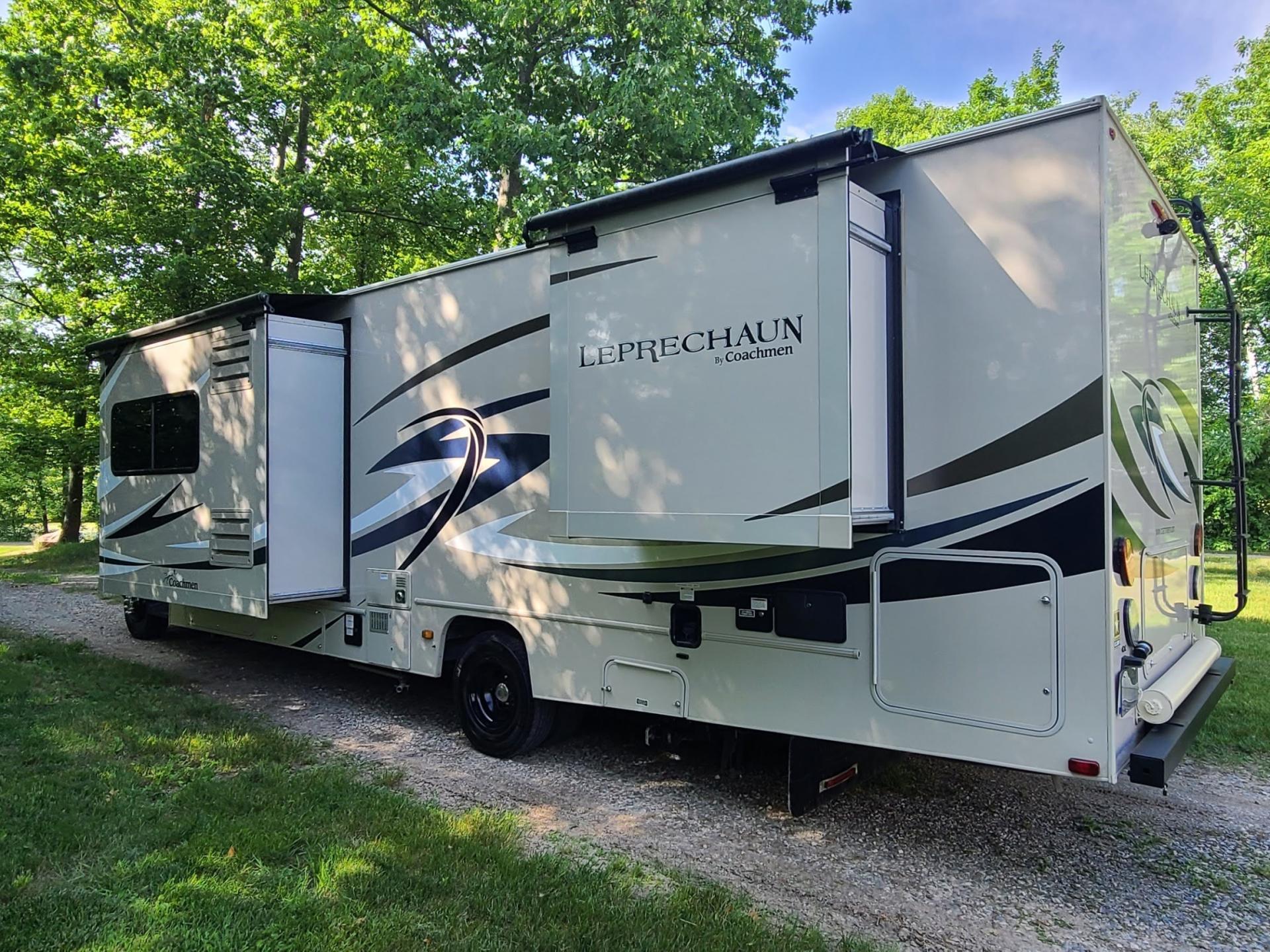 2015 COACHMEN LEPRECHAN 31