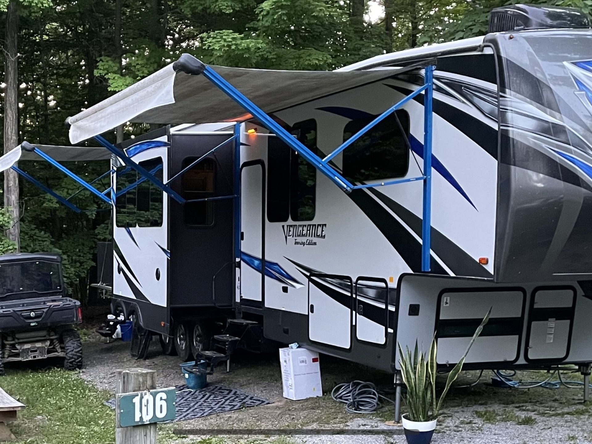2018 FOREST RIVER VENGEANCE TOURING 38L12