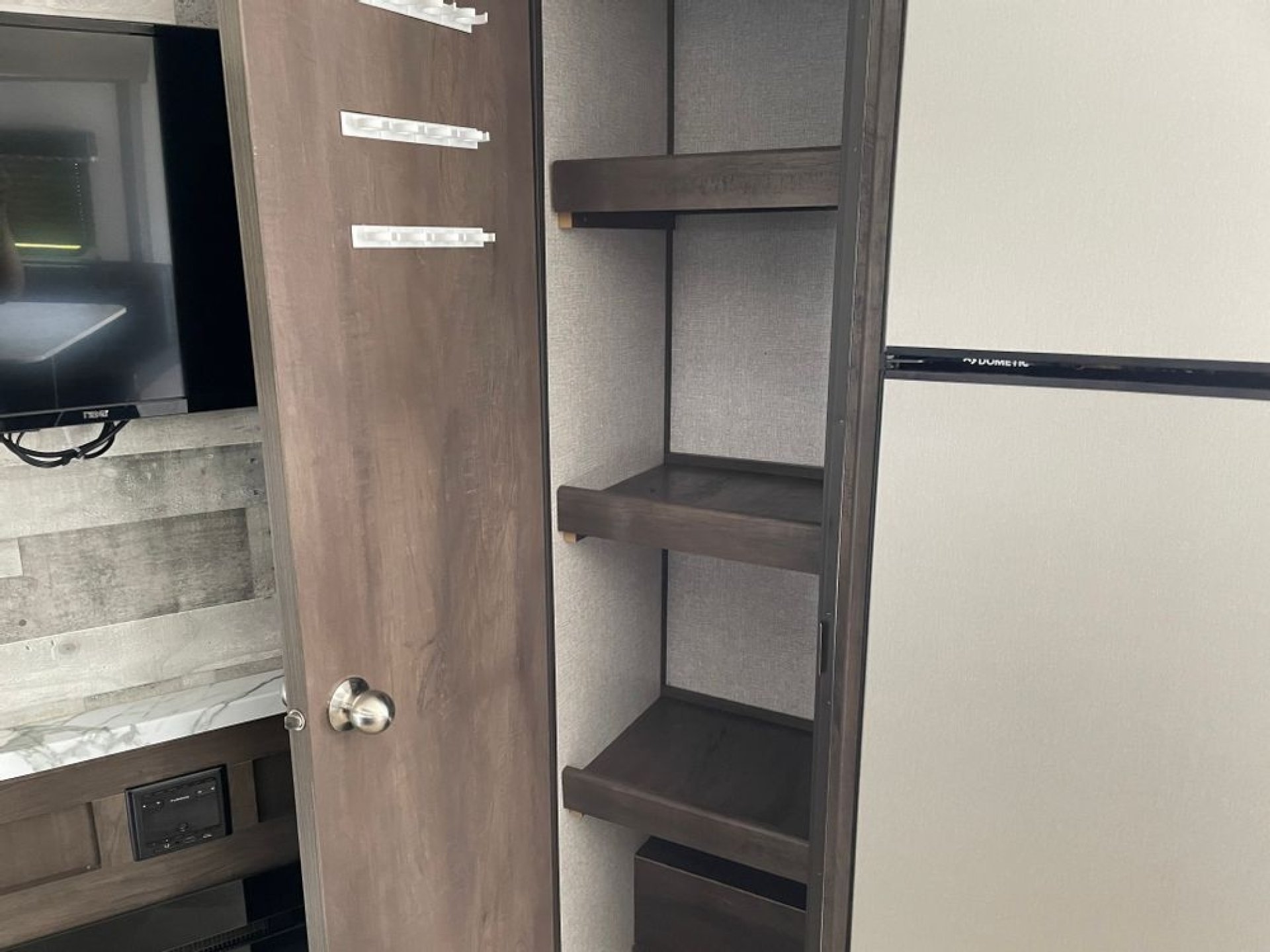 2021 DUTCHMEN COLEMAN 2755BH