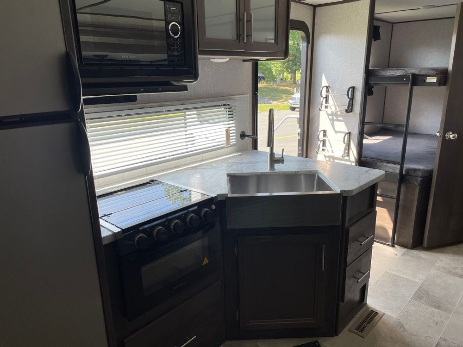 2021 DUTCHMEN COLEMAN 2755BH