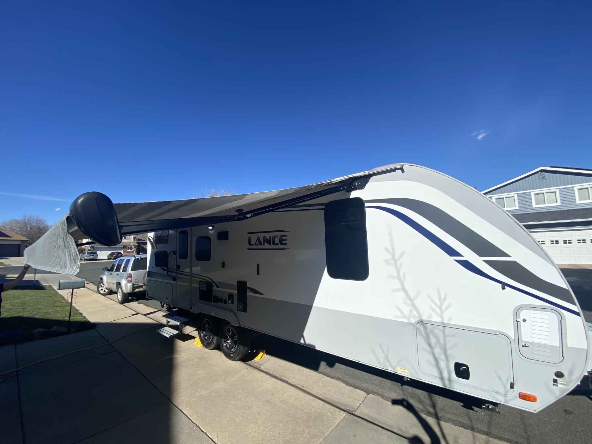 2020 LANCE 2445