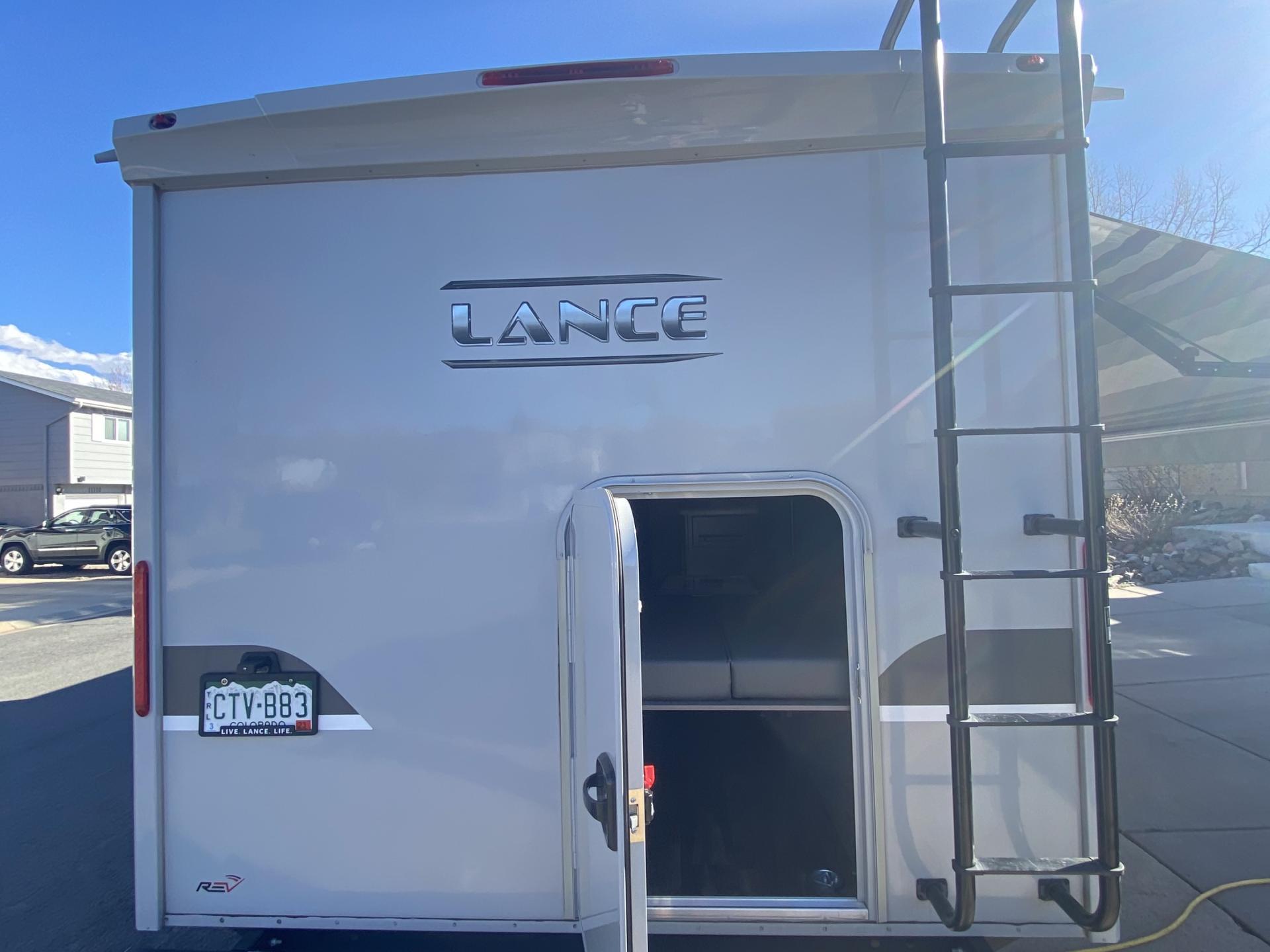 2020 LANCE 2445