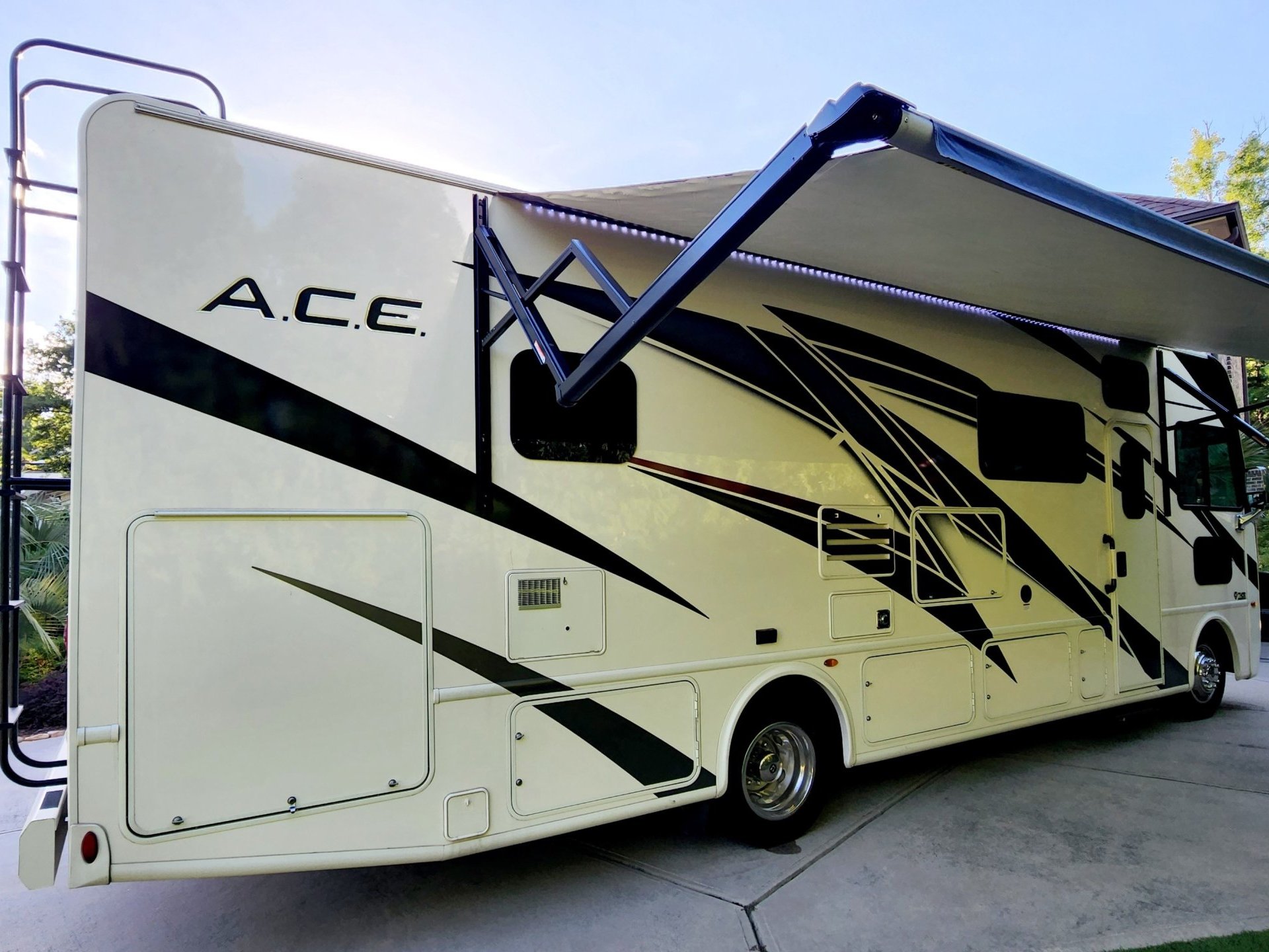 2021 THOR MOTOR COACH A.C.E. 30.3