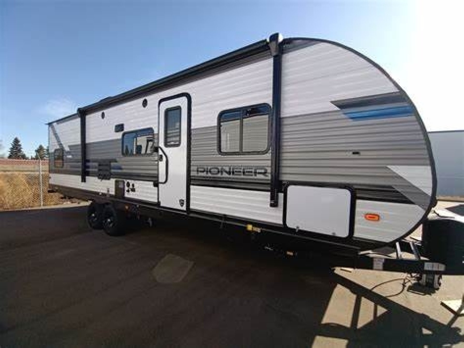 2021 HEARTLAND PIONEER QB 300