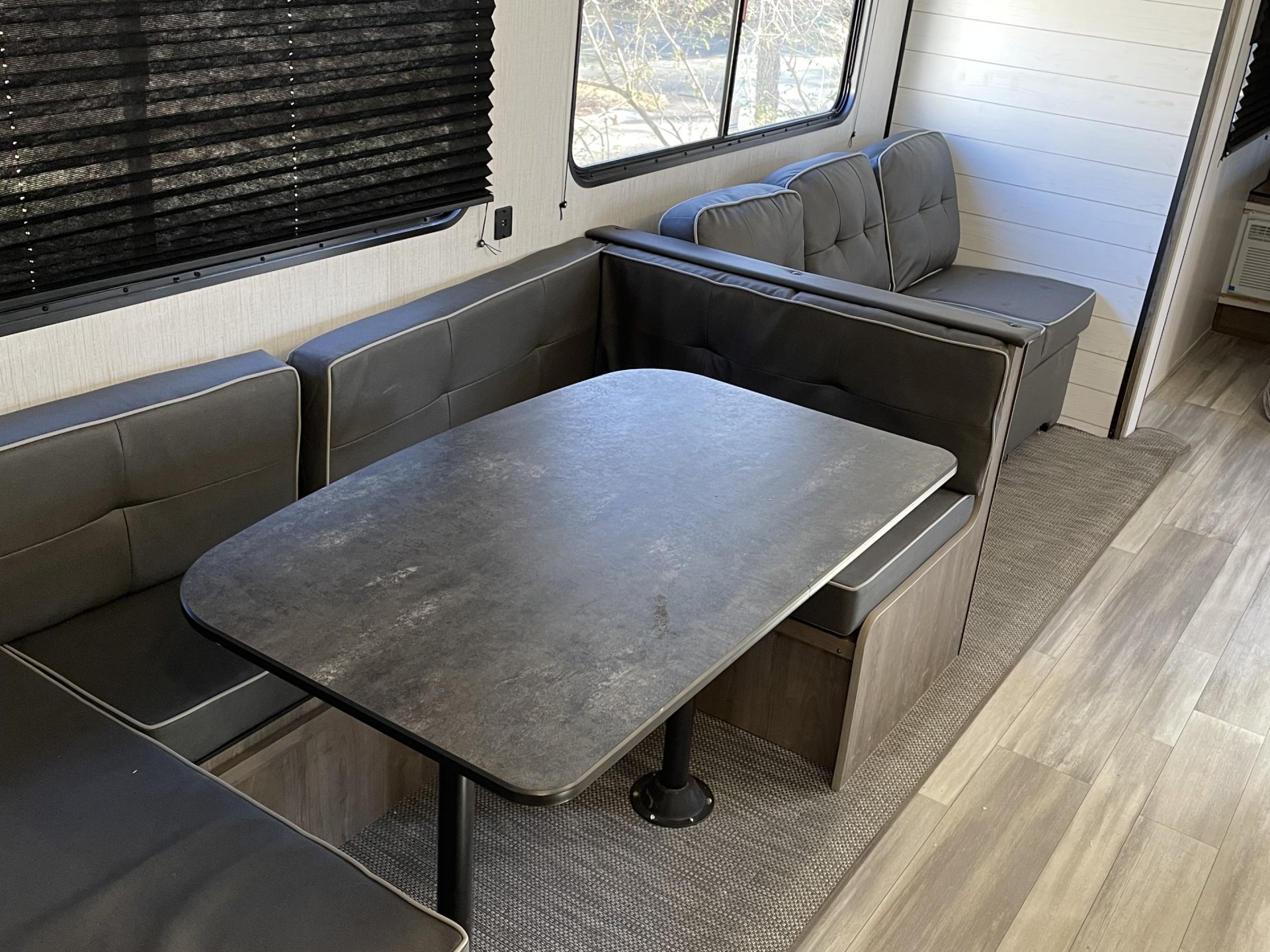 2021 HEARTLAND PIONEER QB 300