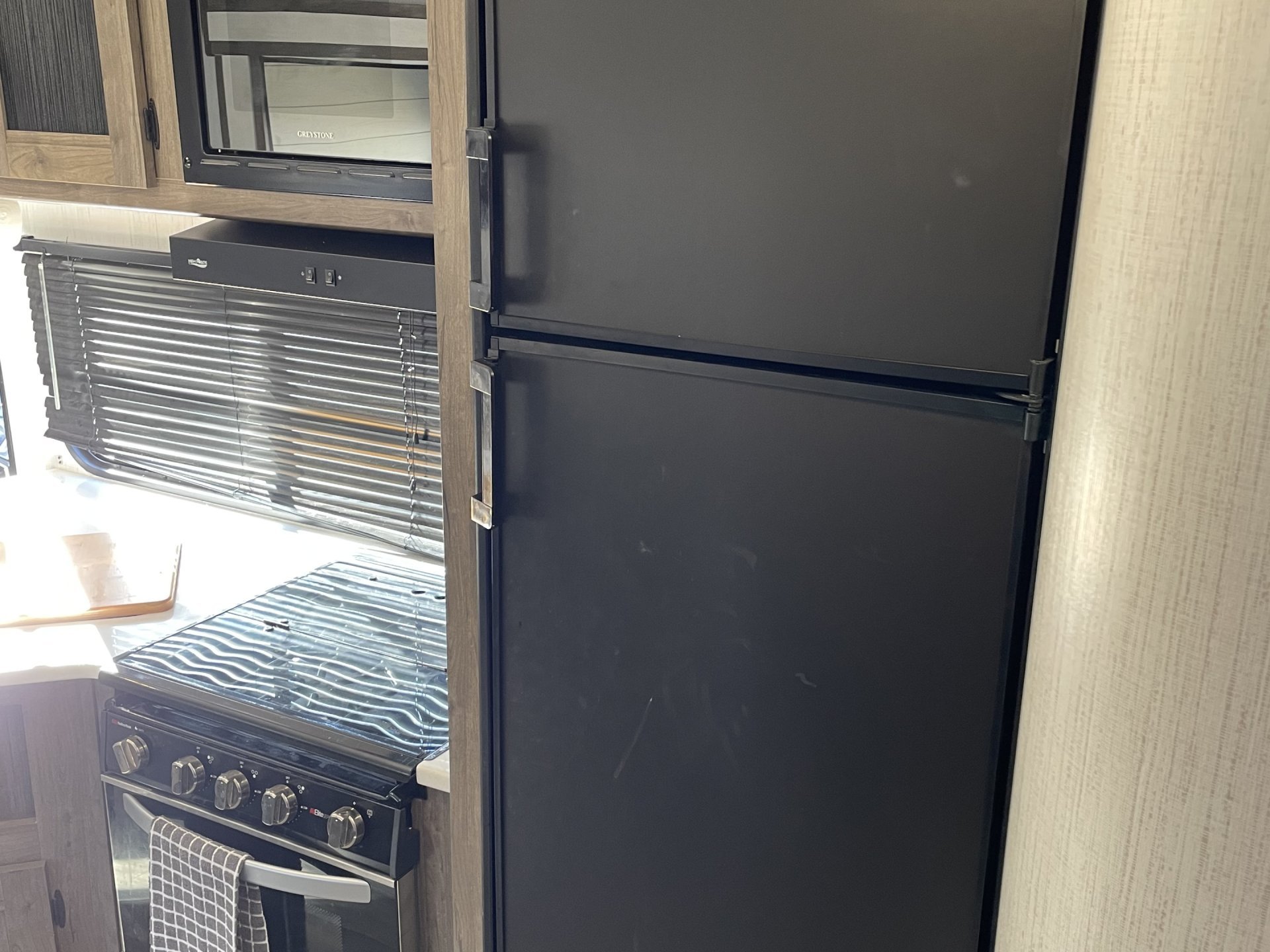 2021 HEARTLAND PIONEER QB 300