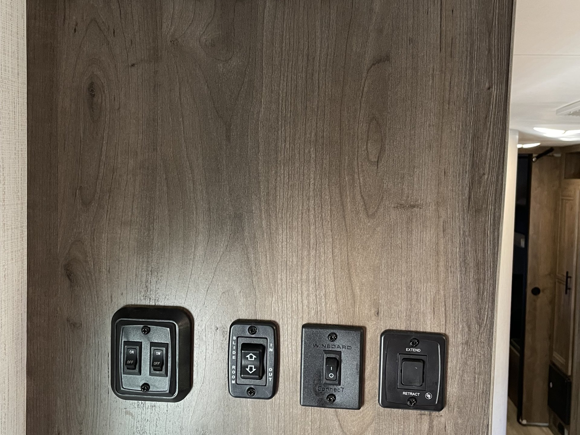 2021 HEARTLAND PIONEER QB 300