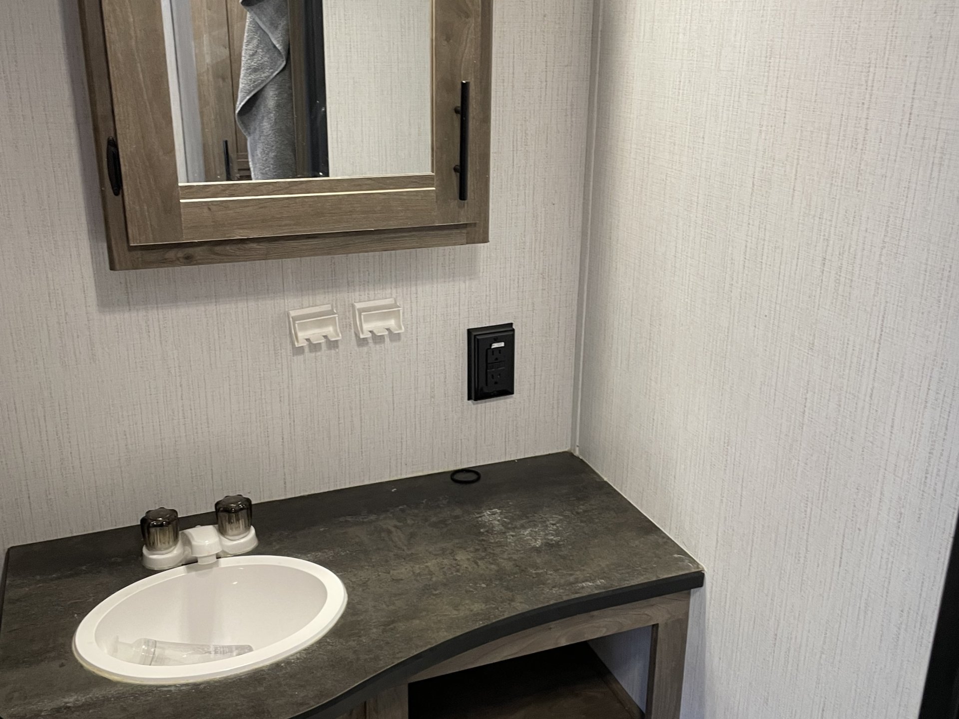 2021 HEARTLAND PIONEER QB 300