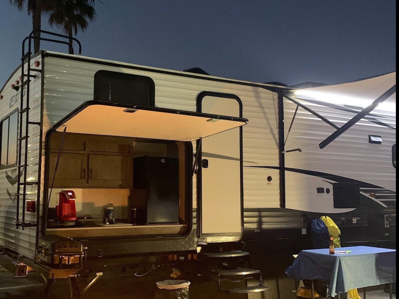 2021 FOREST RIVER EVO  CSJT3250 