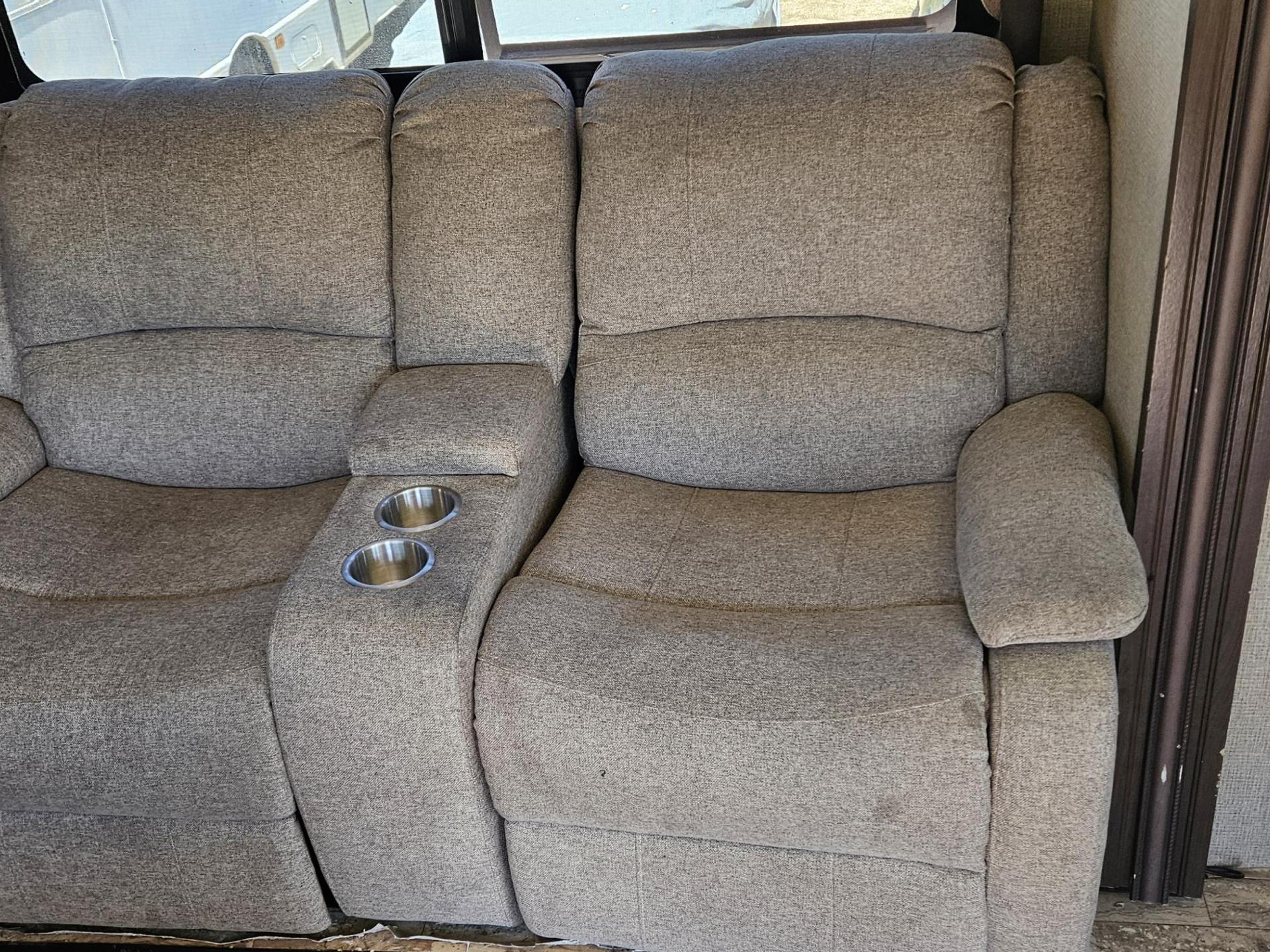 2018 THOR MOTOR COACH HURRICANE 29M