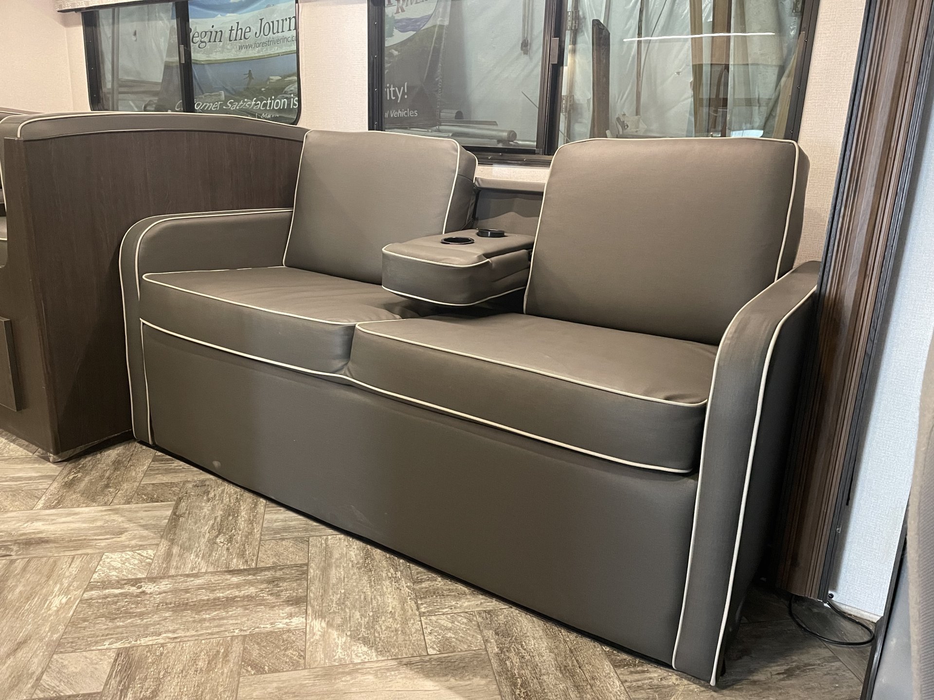 2023 Forest River  Sunseeker 2850SLE