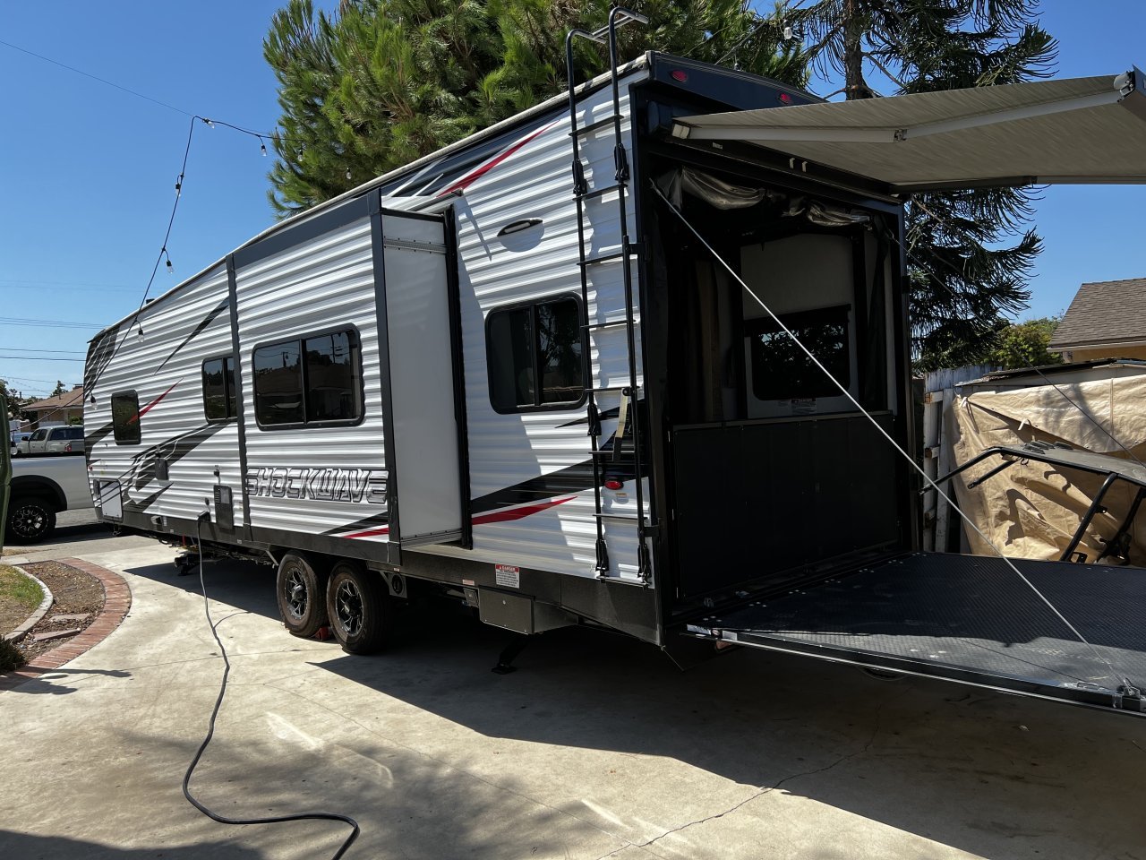 2022 FOREST RIVER SHOCKWAVE MX 27RQMX
