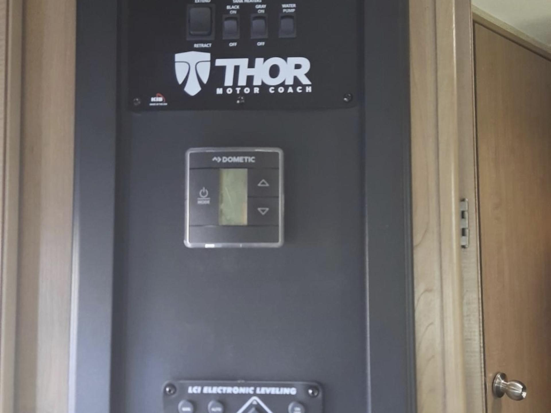 2023 THOR FOUR WINDS 31E