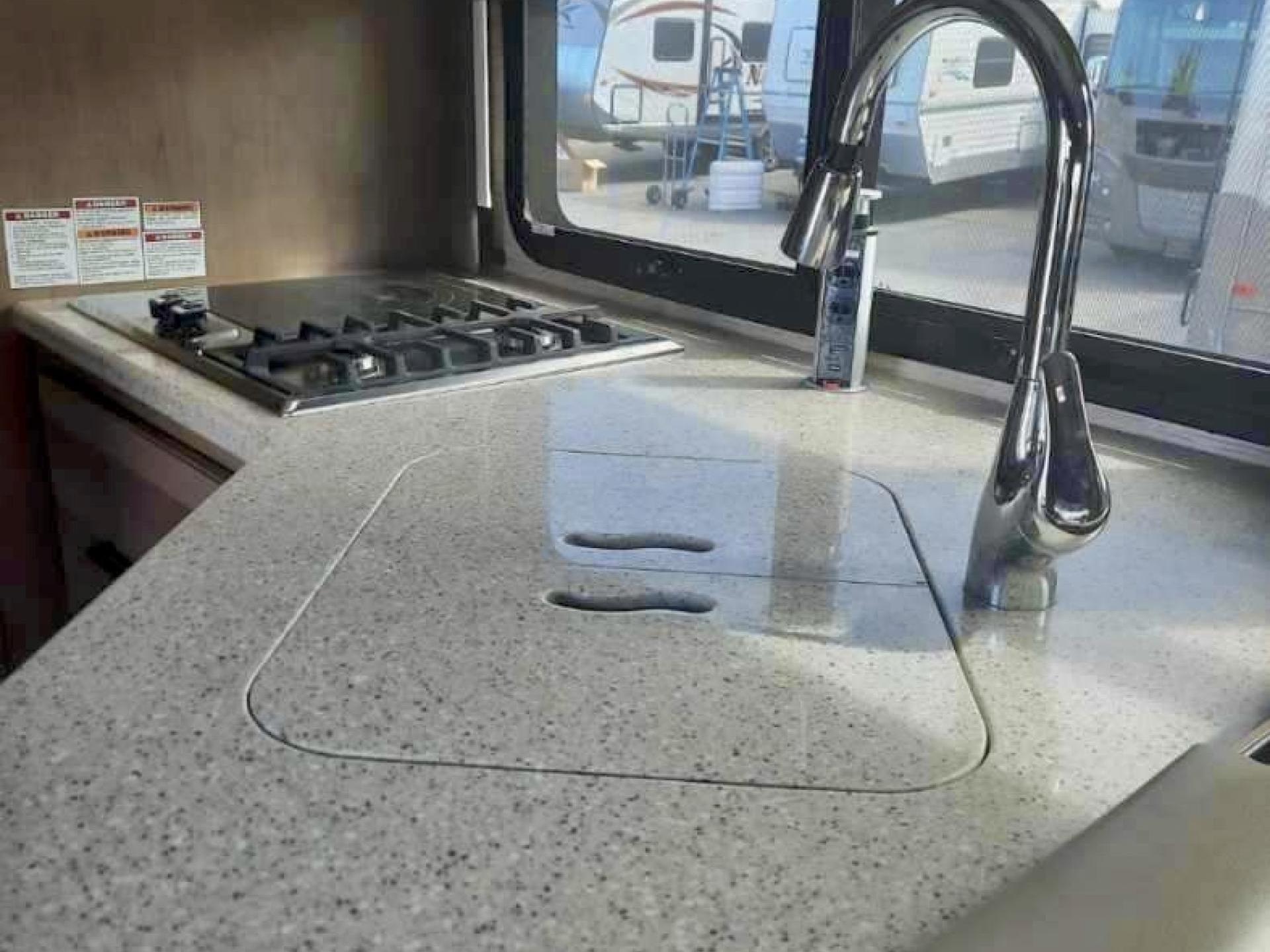 2023 THOR FOUR WINDS 31E