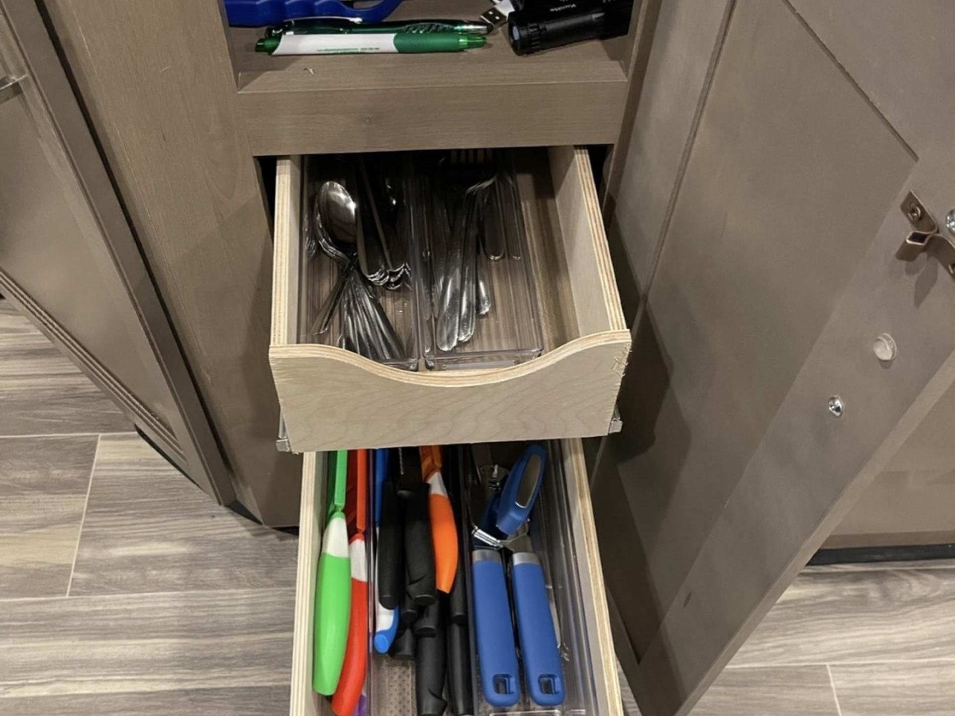 2023 THOR FOUR WINDS 31E