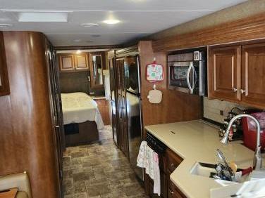 2014 THOR MOTOR COACH PALAZZO 33.2