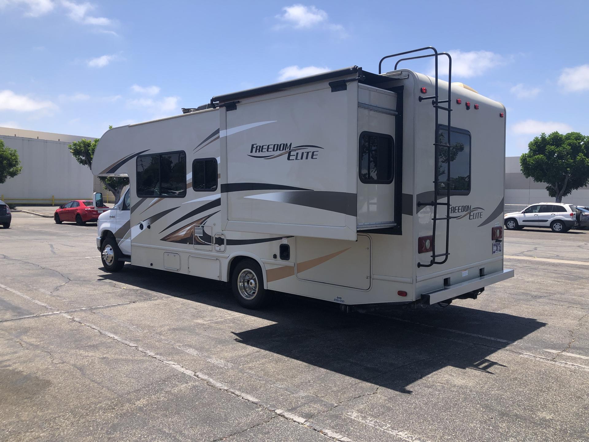 2017 THOR MOTOR COACH FREEDOM ELITE 26 H