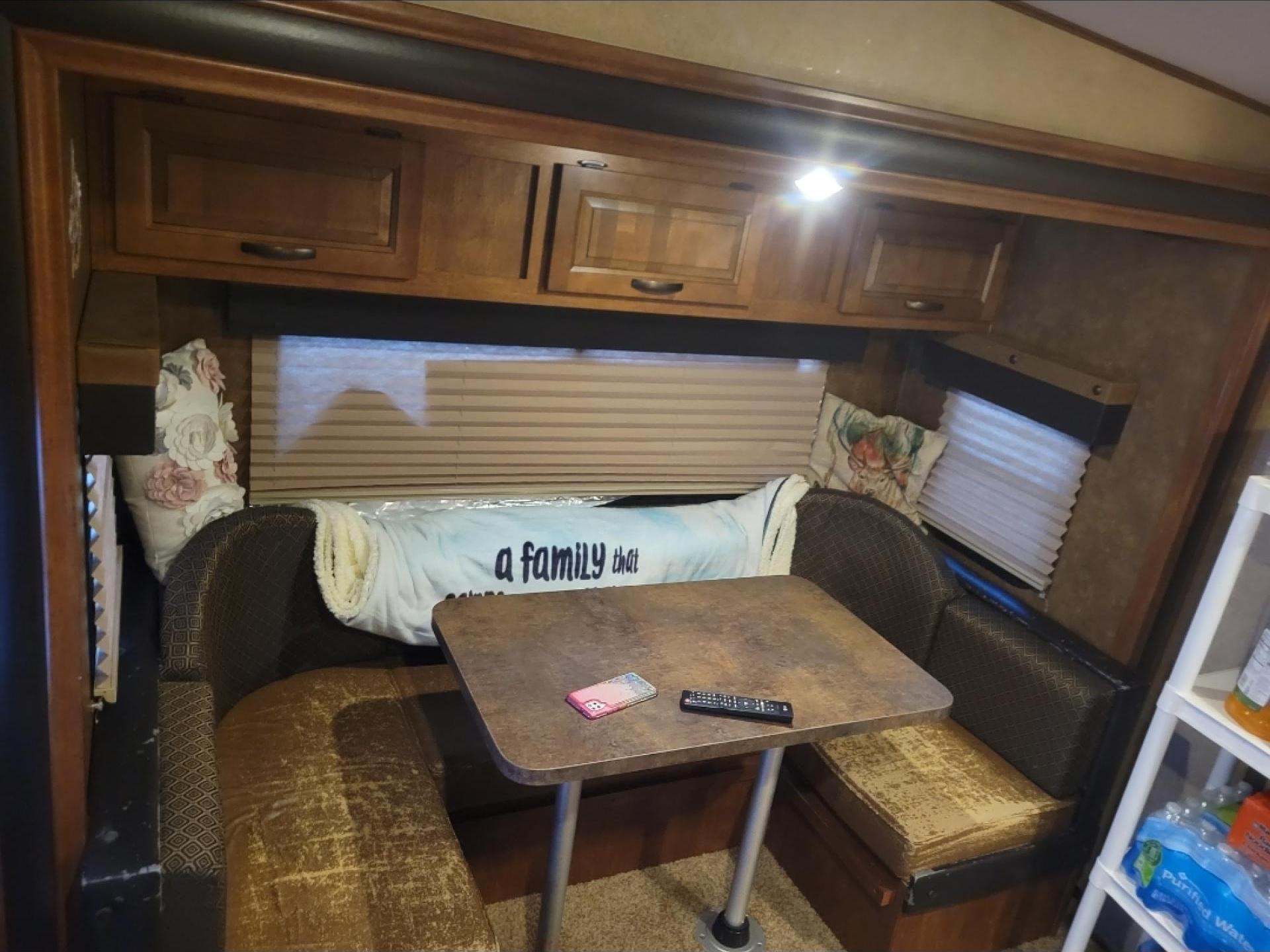 2014 FOREST RIVER XLR HYPER LITE 27HFS