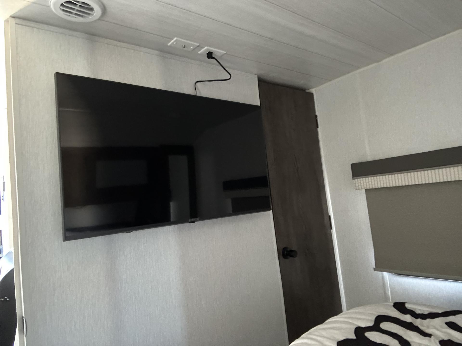 2022 FOREST RIVER SALEM 27RK